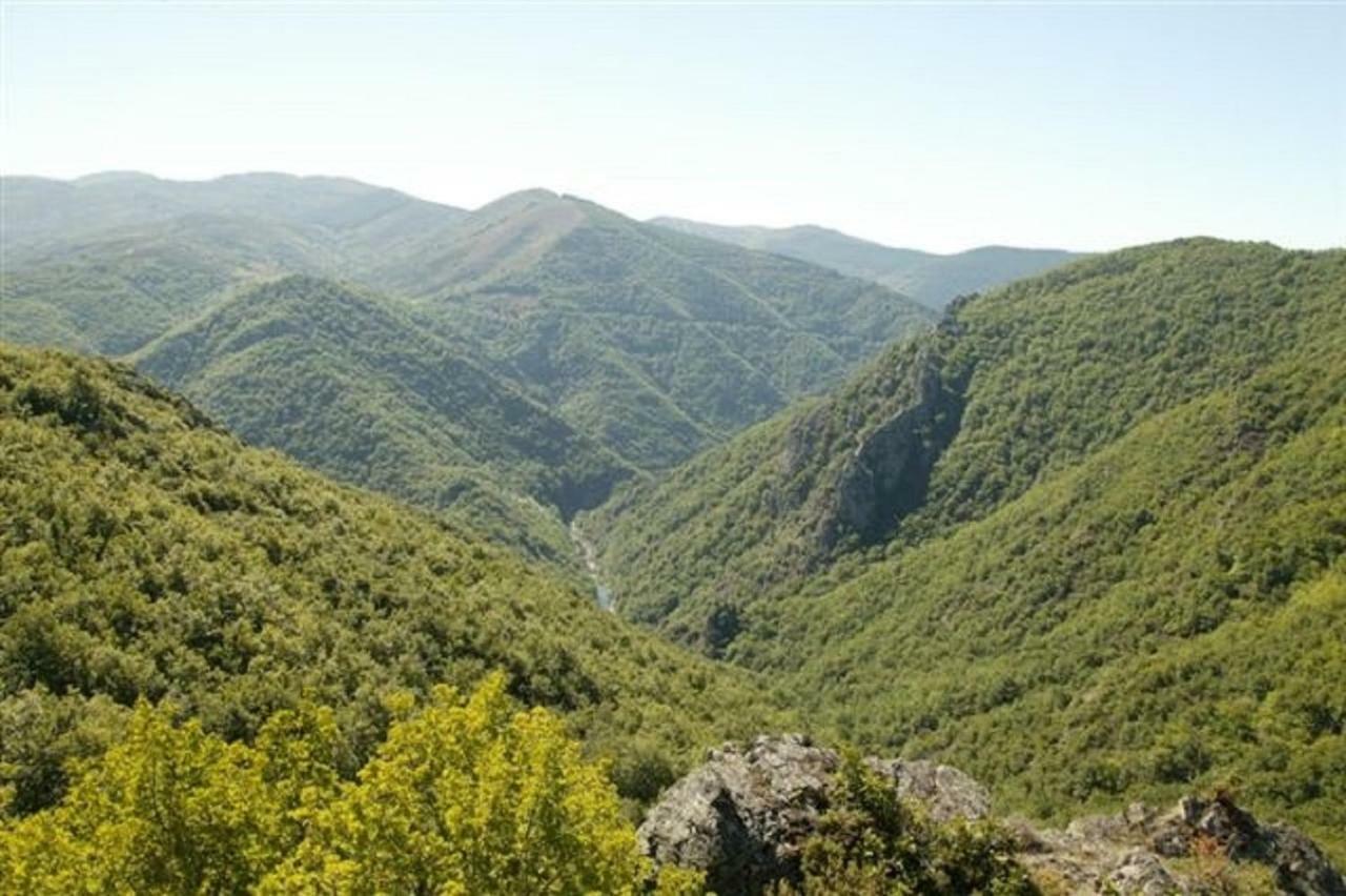 Отель La Joliette Жуна Экстерьер фото